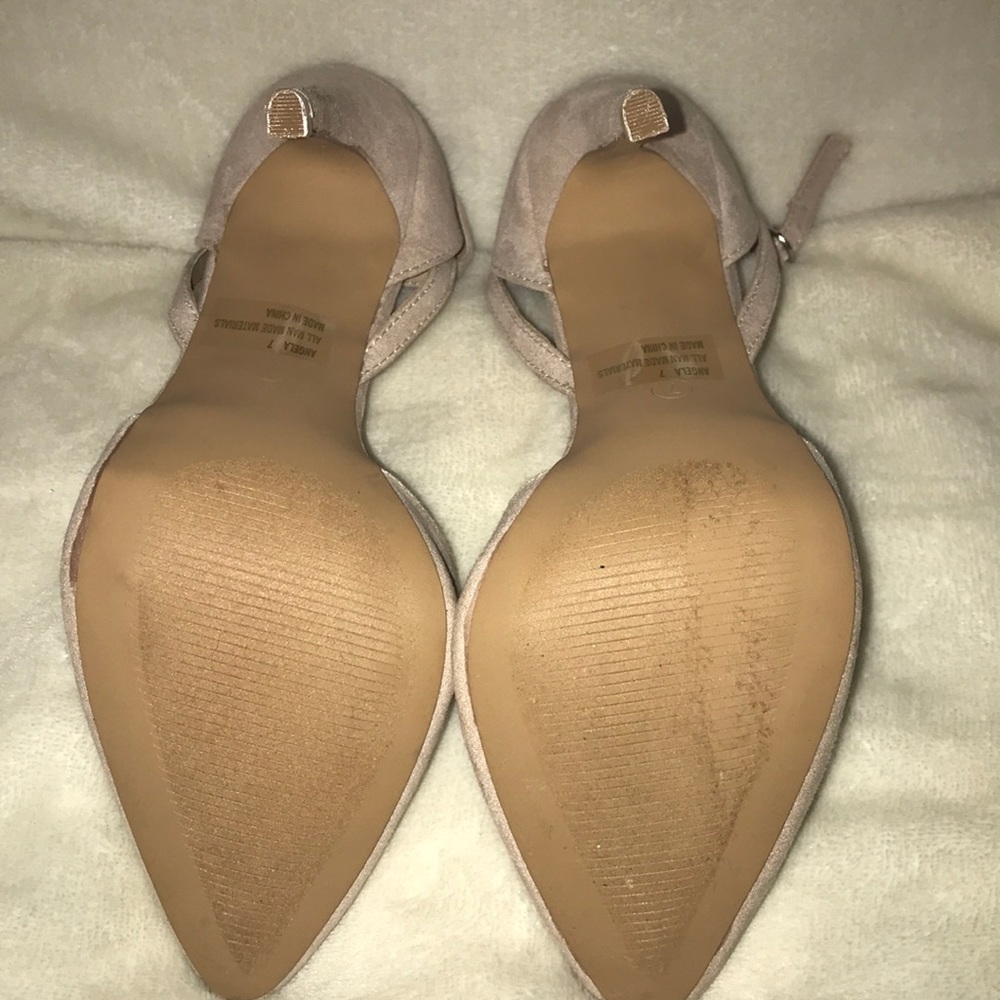 Nude suede heels - Picture 6 of 7